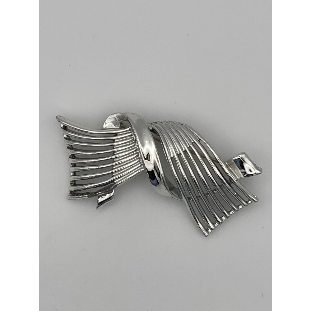 Silver Tone Brooch Intertwining Ribbons 3"